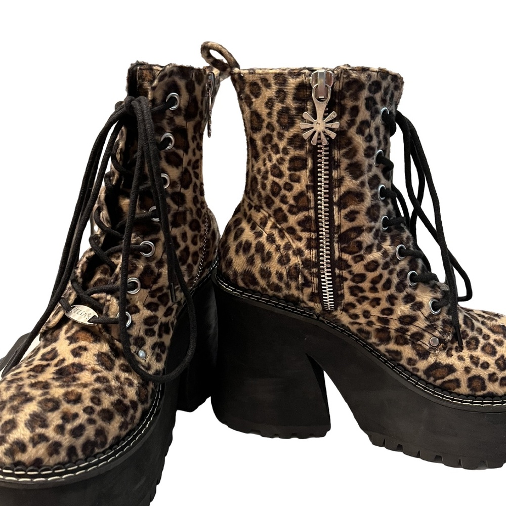 Dolls Kill Delia*s Animal Print Platform Boots size 10
